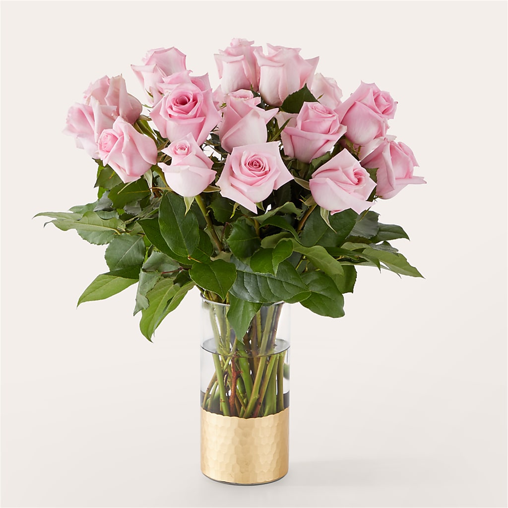 Picture Perfect Pink Rose Bouquet – HELEN'S FLORAL SHOPPE, Phillipsburg NJ