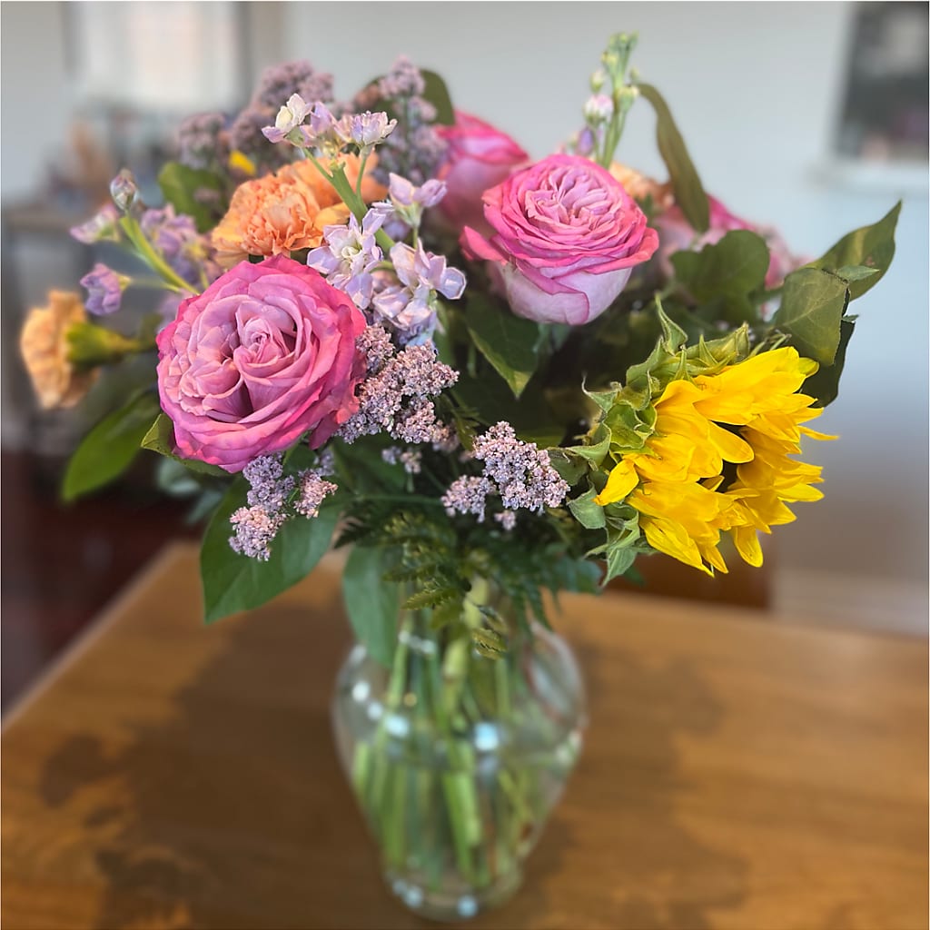 Yellow Brick Road Bouquet – HELEN'S FLORAL SHOPPE, Phillipsburg NJ