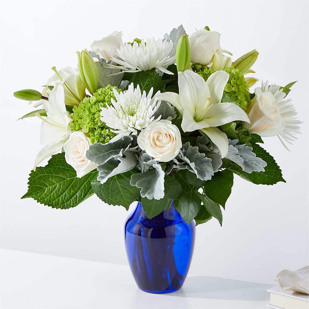 Snowy Dreams Bouquet – HELEN'S FLORAL SHOPPE, Phillipsburg NJ