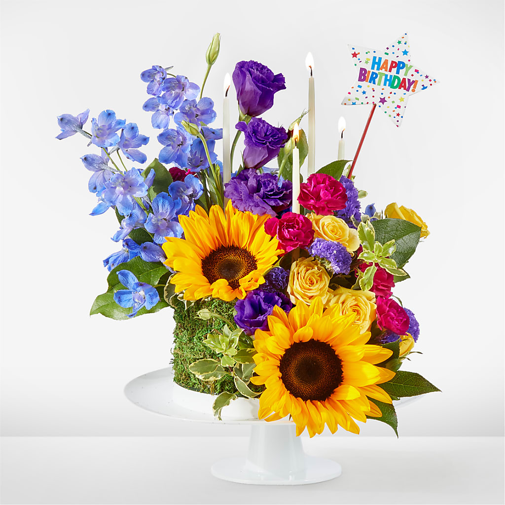 Star of the Day Floral Cake – HELEN'S FLORAL SHOPPE, Phillipsburg NJ