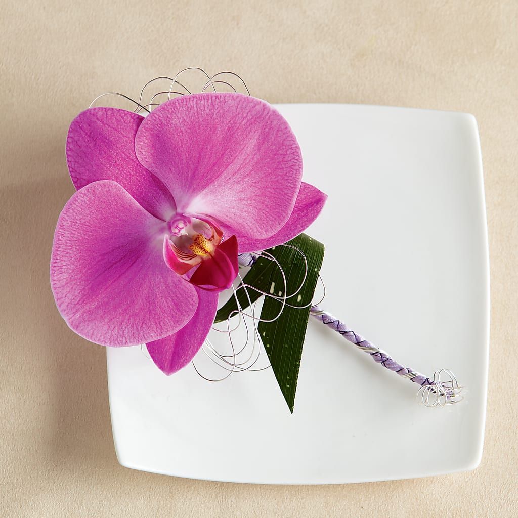 Glorious Boutonniere – HELEN'S FLORAL SHOPPE, Phillipsburg NJ