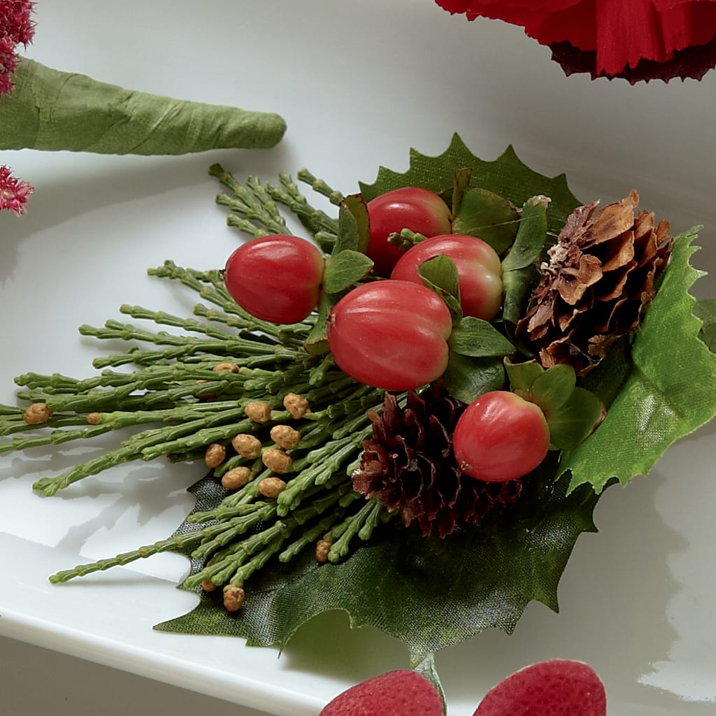 Red Berry Boutonniere – HELEN'S FLORAL SHOPPE, Phillipsburg NJ