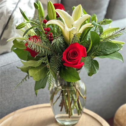 Sparkling Snowflakes Bouquet – HELEN'S FLORAL SHOPPE, Phillipsburg NJ