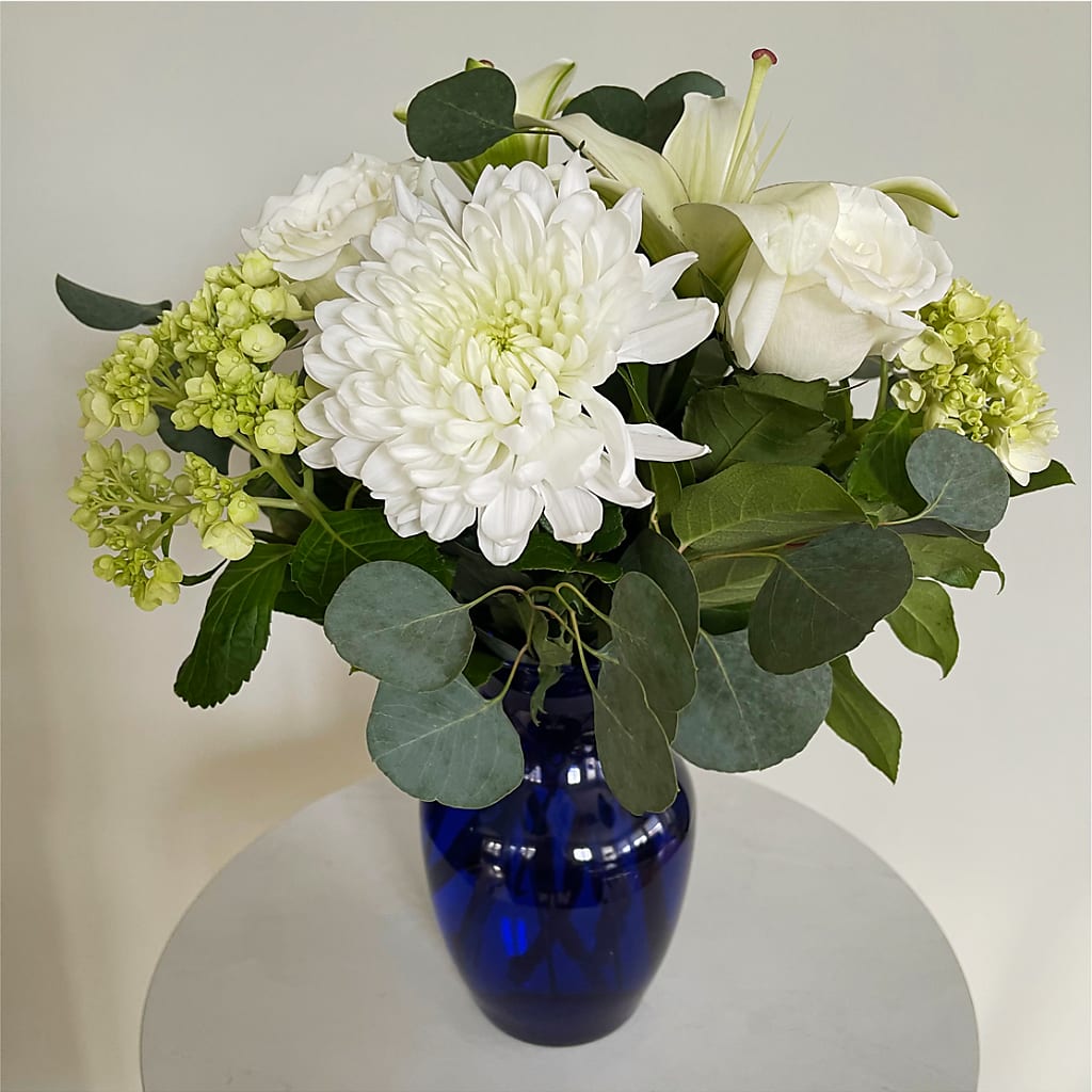 Snowy Dreams Bouquet – HELEN'S FLORAL SHOPPE, Phillipsburg NJ