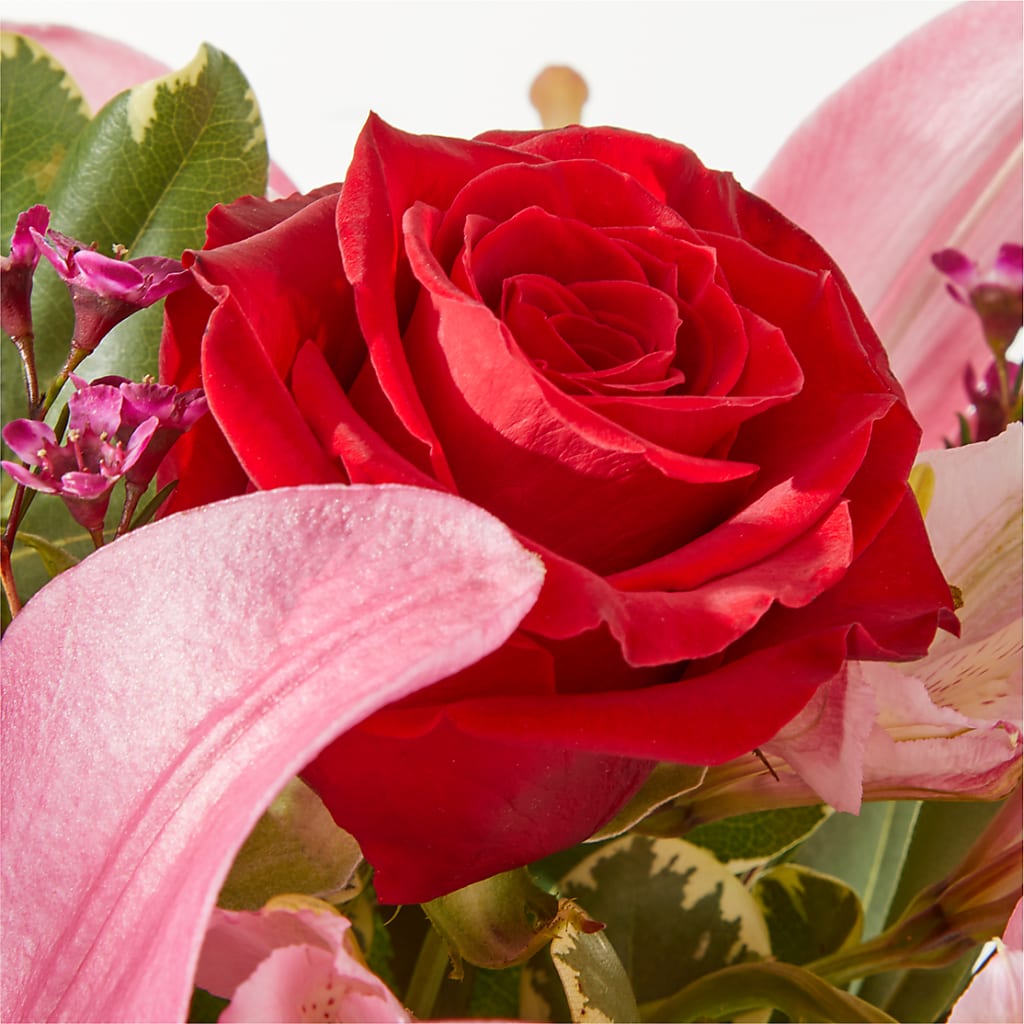 Lucky in Love Bouquet – HELEN'S FLORAL SHOPPE, Phillipsburg NJ