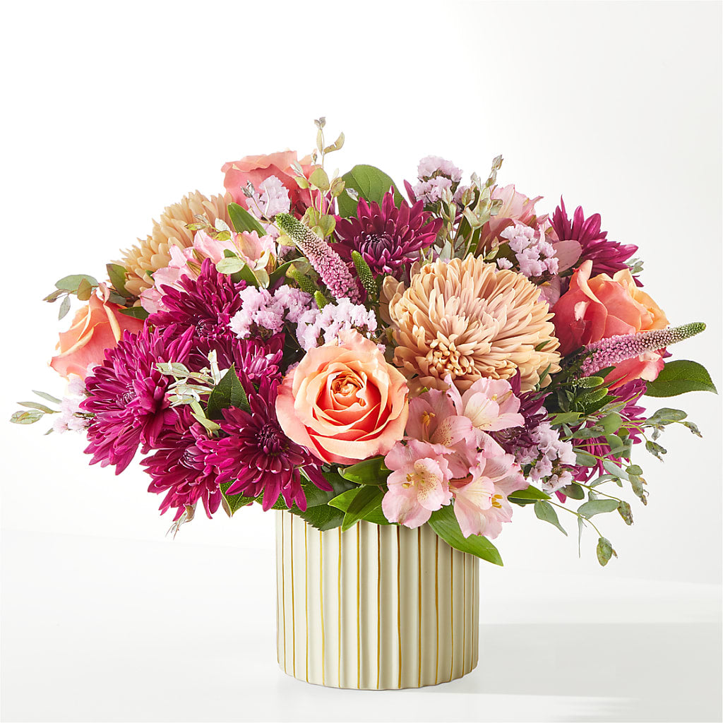 Berry Cobbler Bouquet with Ivory Vase – HELEN'S FLORAL SHOPPE, Phillipsburg NJ