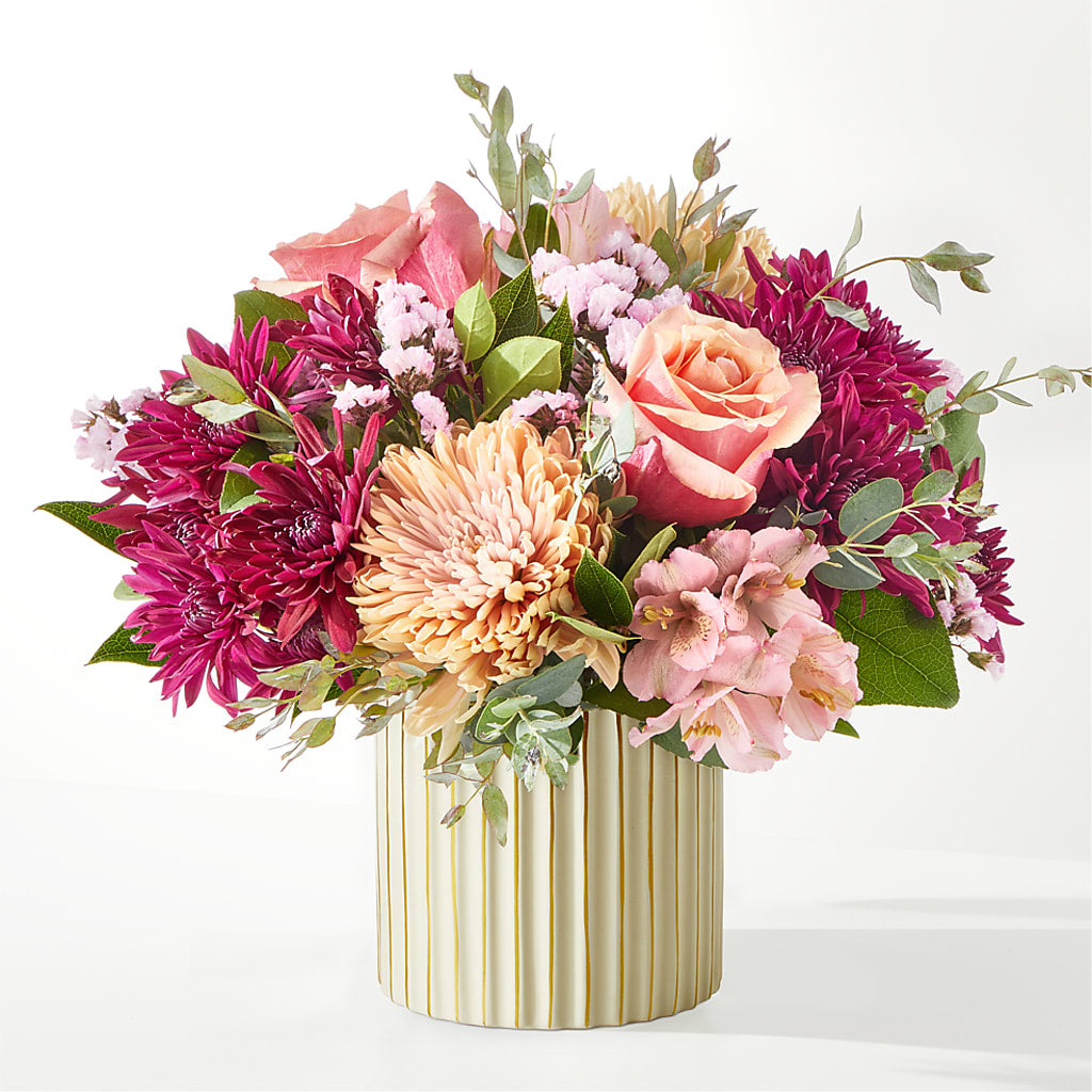 Berry Cobbler Bouquet with Ivory Vase – HELEN'S FLORAL SHOPPE, Phillipsburg NJ