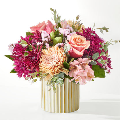 Berry Cobbler Bouquet with Ivory Vase – HELEN'S FLORAL SHOPPE, Phillipsburg NJ
